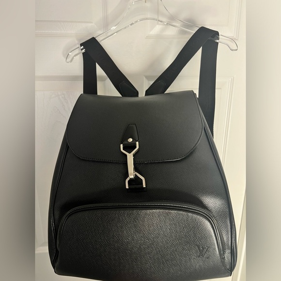 Louis Vuitton Large Backpack Taiga Leather Black - Picture 1 of 15